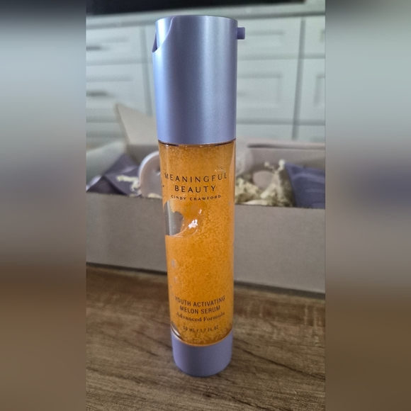 Meaningful Beauty Cindy Crawford 5 Piece Set New In Box - Picture 2 of 10